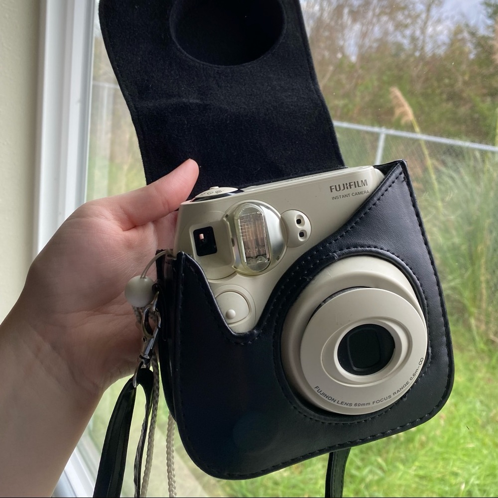 Instax Mini 7S w/ Carrying Case